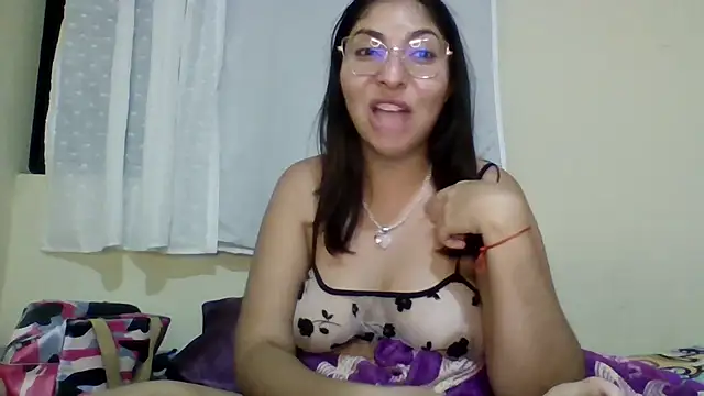 hotbunnysweet69 Adlı Modelin Canlı XXX Sohbeti