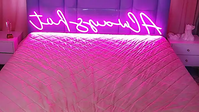 Chatroom XXX en direct de AllwaysHotJ