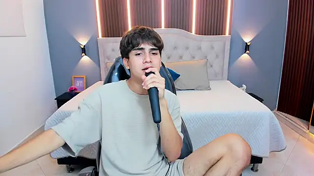 Tommy18__ Chat XXX live