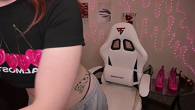 Katrys Chat XXX live