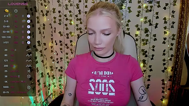 AnyaTaylor_: απευθείας συνομιλία ΧΧΧ