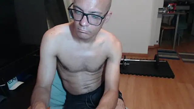 Chat XXX en directo de guachin_hunk