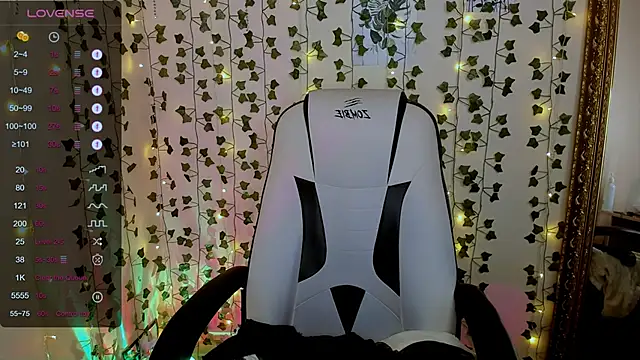 AnyaTaylor_: онлайн-секс-чат