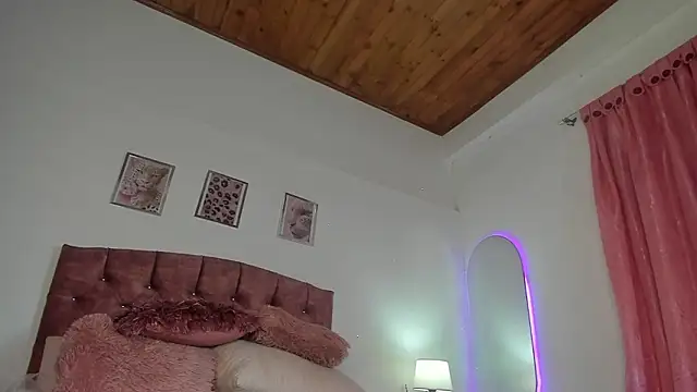 luna_velveth Chat XXX live