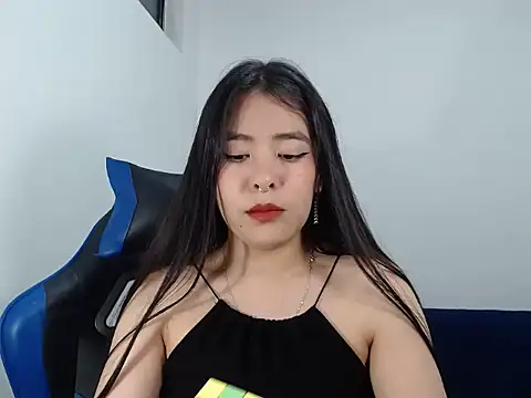 EloiseJunn Live XXX chat