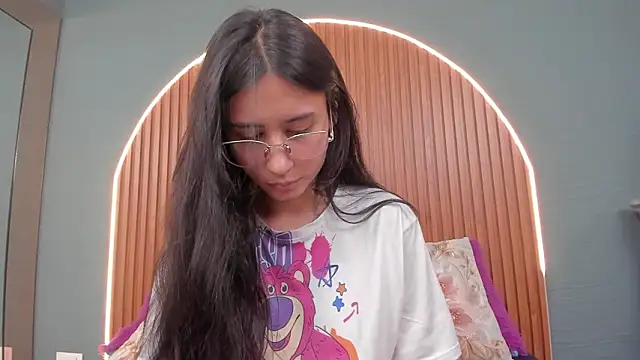 NayeCloud Live XXX-chat