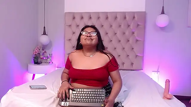 Chatroom XXX en direct de Kiri_Black_