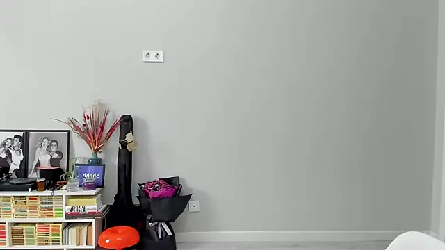 ailey_chao Adlı Modelin Canlı XXX Sohbeti