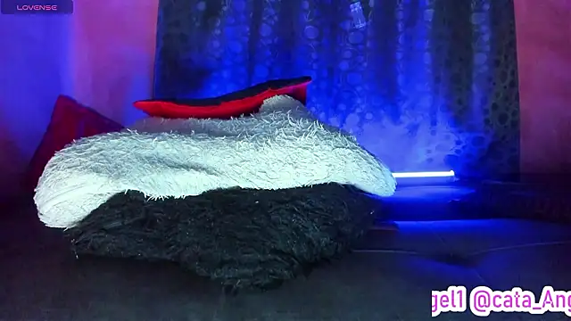 Cata-angel Adlı Modelin Canlı XXX Sohbeti