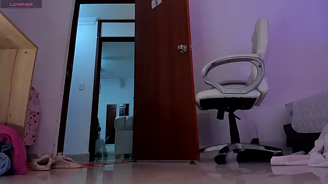 MIA25___ – Naživo XXX chat