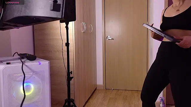 ZoeAnistonn Live XXX chat