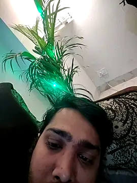 Ajju121092 Adlı Modelin Canlı XXX Sohbeti