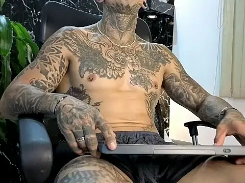 Mike_joness Adlı Modelin Canlı XXX Sohbeti