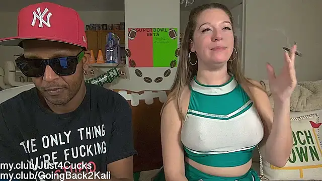 Онлайн чат XXX boomboomr00m