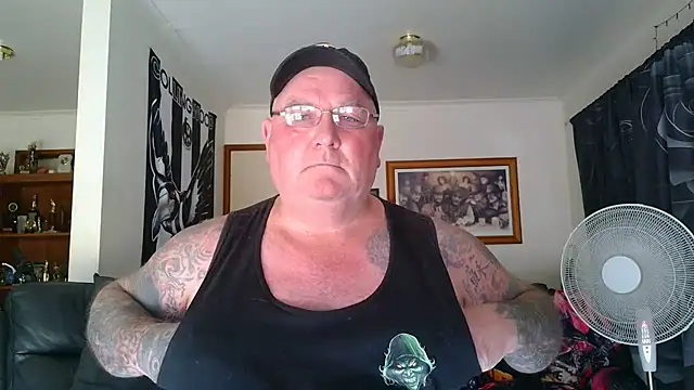 Živý XXX chat KINKYBLUEYES69