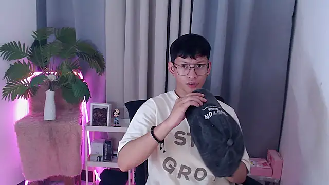 pinkcock_froi2305 Live XXX-chat