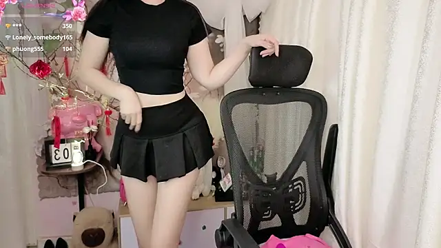 JENNIE-16: онлайн-секс-чат