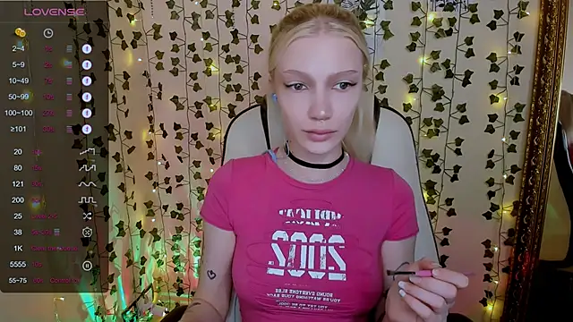 AnyaTaylor_'s Live XXX Chat