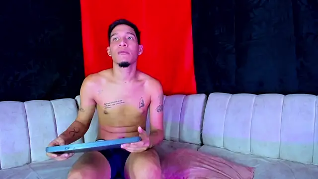 Peter_boys_1 Chat XXX in diretta