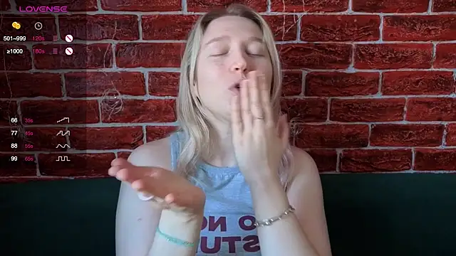 CitrusBlissss Chat XXX in diretta