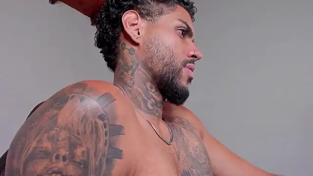 LuigiVitale_1 라이브 XXX 채팅