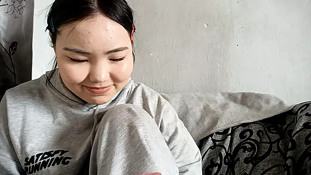 MollyAsian's Webcam Show