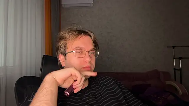 HairyVit – webcam-show