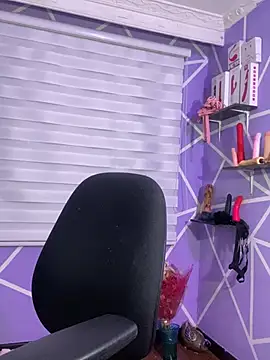 MiiaaJoness Chat XXX live