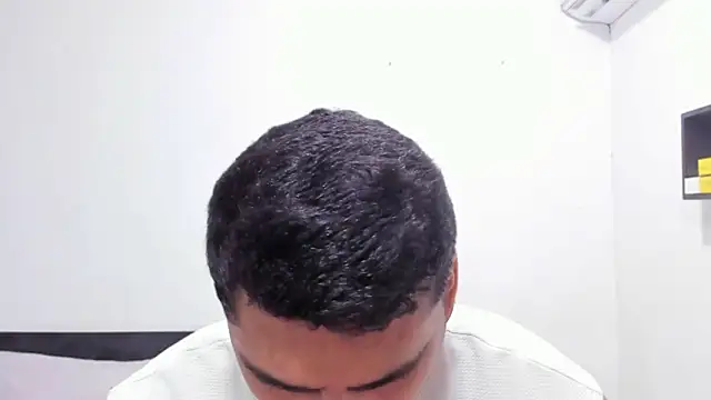 Chat +18 de noah_belami ao vivo