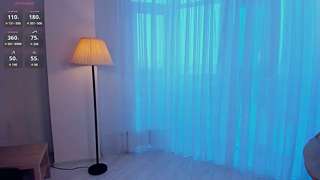 TonjaNeaceのウェブカメラショー