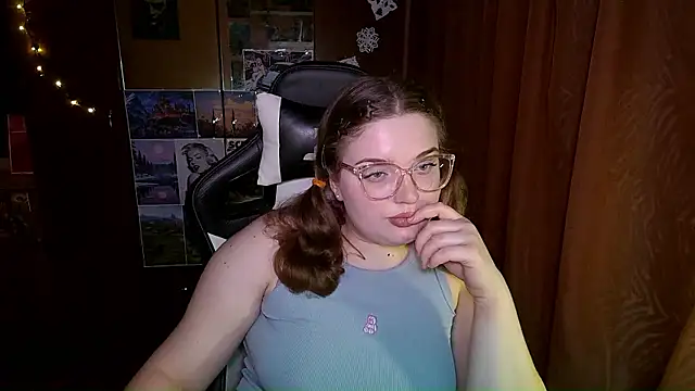 Teasing_Dora élő XXX-chatje