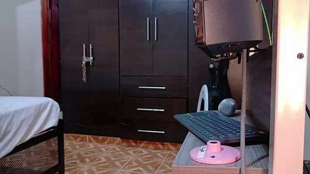 Вебкам-шоу EmmaLou__