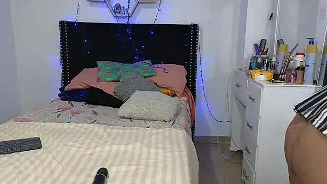 charlotte_077 Chat XXX in diretta