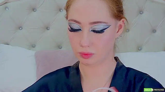 Chat +18 de TinaBrook ao vivo