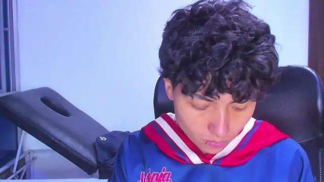 Czat XXX na żywo – Im_Mathias