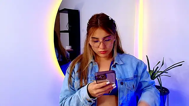 Sophie_Janner 现场XXX聊天