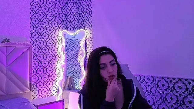 Ixchel_tay's Live XXX Chat