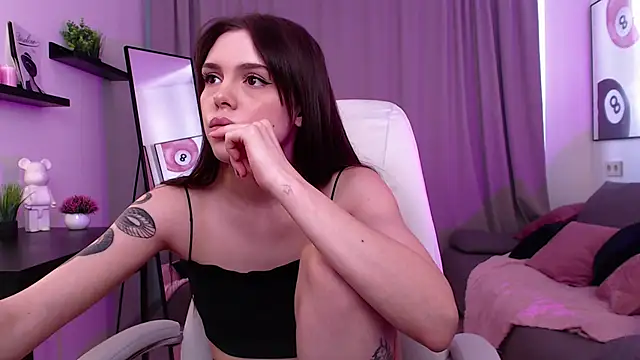 Chat +18 de Pamela_Tiffin ao vivo