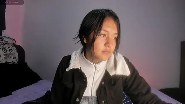 Chat +18 de Sharlottee__ ao vivo