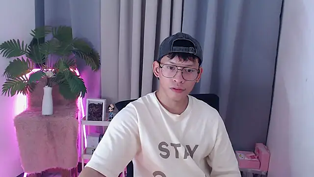 Webkamerová show pinkcock_froi2305