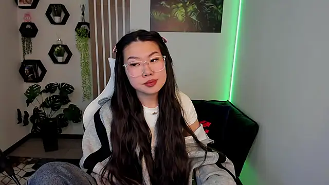 LunaPurrr Chat XXX in diretta