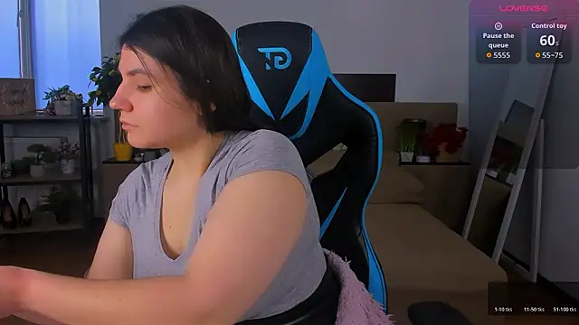 Viola__Shy's Live XXX Chat