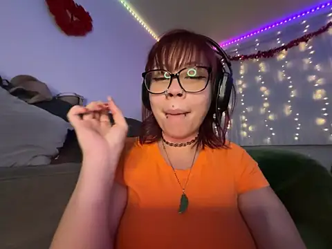 moan4mona's Live XXX Chat