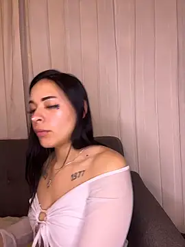 cristal__violetaa's Live XXX Chat