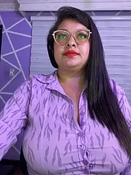 Онлайн чат XXX MiiaaJoness