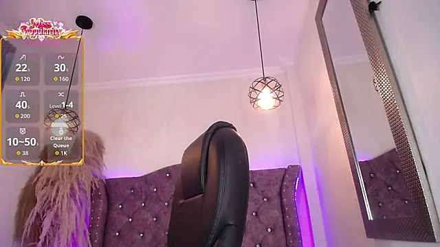 Amara_Davis Adlı Modelin Canlı XXX Sohbeti