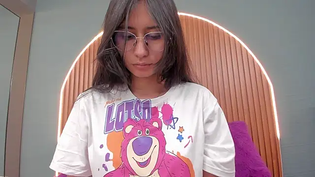 NayeCloudn Live XXX chat