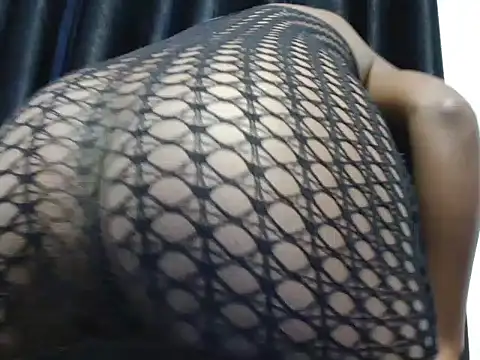 แชท XXX สดของ peehnature