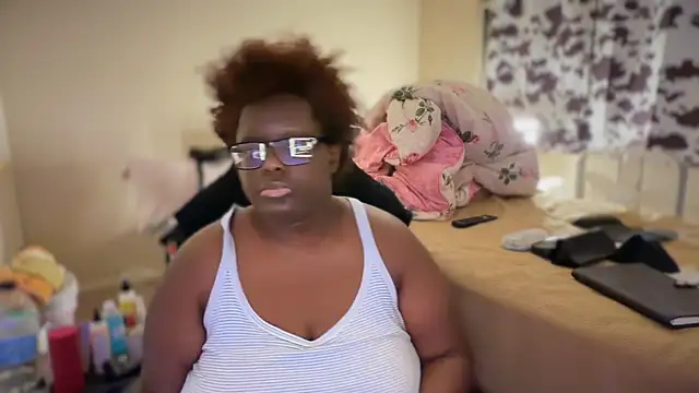 -Yagurlwest Live XXX Chat