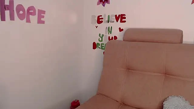 lizzie_c Adlı Modelin Canlı XXX Sohbeti